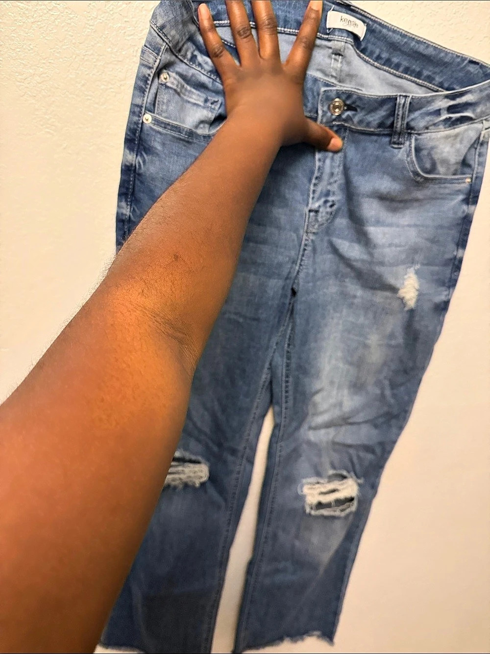Kensie The Slim Distressed Ankle Crop Jeans Blue